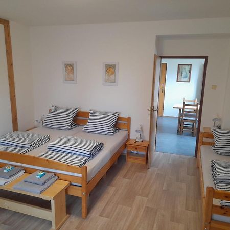 Hrncirna Apartment Kněževes Bagian luar foto